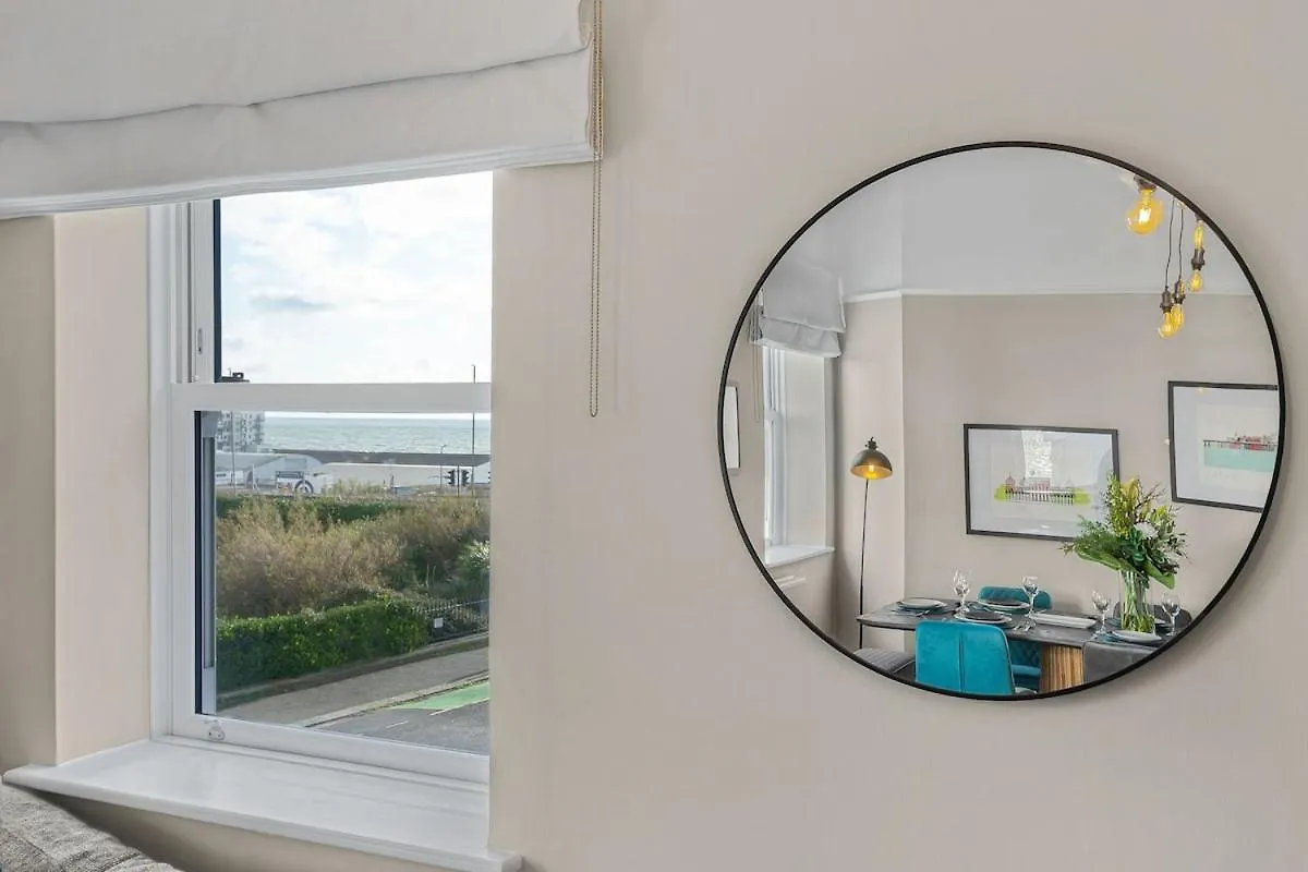 New Beautiful 5 Bedroom Apt In Kemp Town Brighton